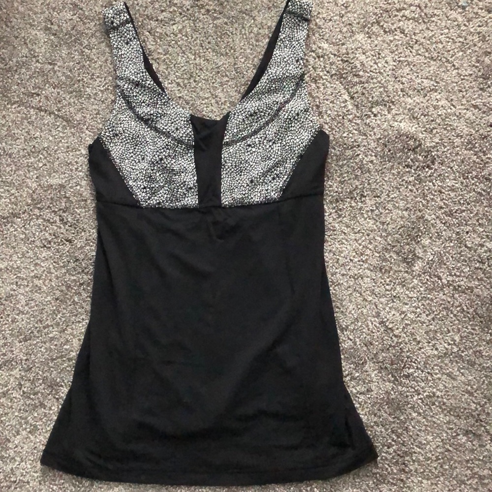 Lululemon tank